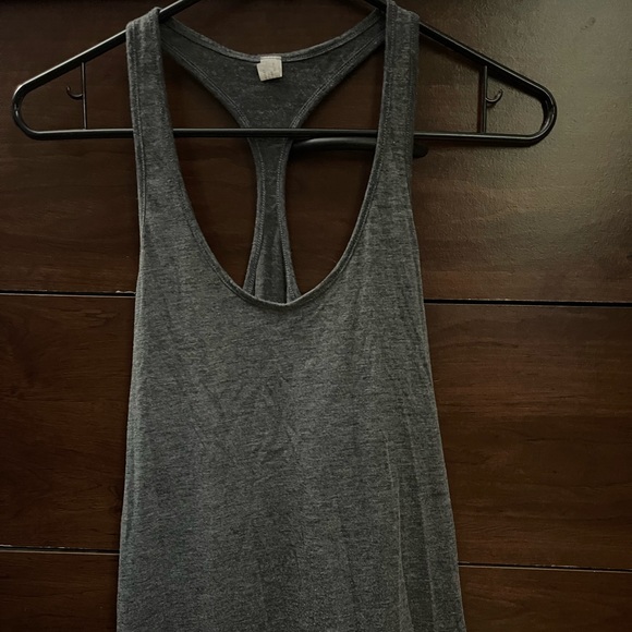 Under Armour Tops - Under Armour tank top